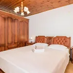 Διαμέρισμα 2 Bedroom Lovely In