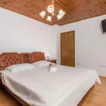 Διαμέρισμα 2 Bedroom Lovely In Lovran