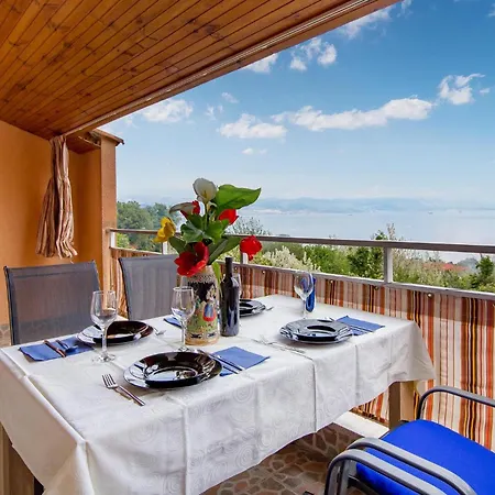 2 Bedroom Lovely In