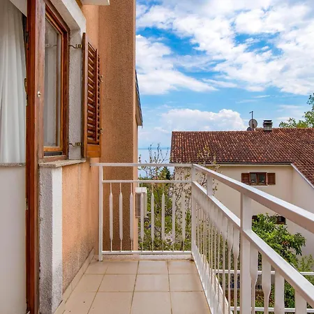 Διαμέρισμα 2 Bedroom Lovely In