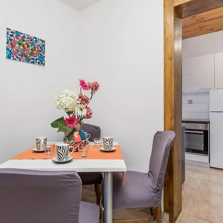 2 Bedroom Lovely In 洛夫兰