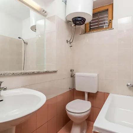 2 Bedroom Lovely In *